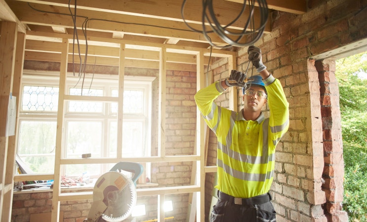 home-renovation-building-electrical.jpg (744×452)